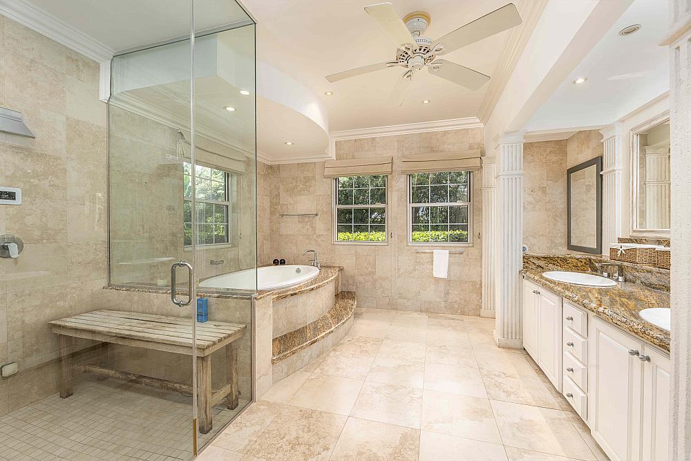 Master bathroom at Carlton Ridge