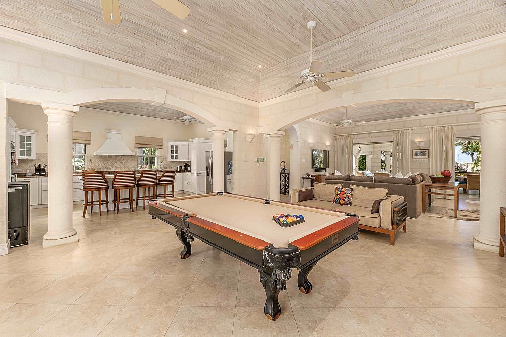 Games room with pool table